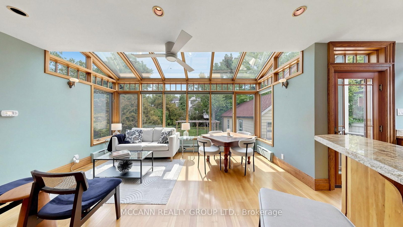 252 Sheldrake Boulevard • Toronto, ON photo 10