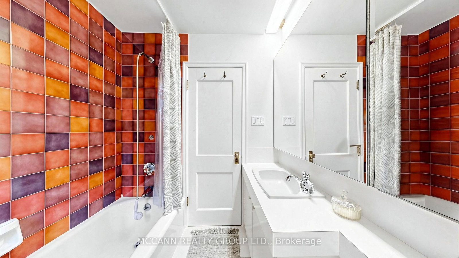 252 Sheldrake Boulevard • Toronto, ON photo 28