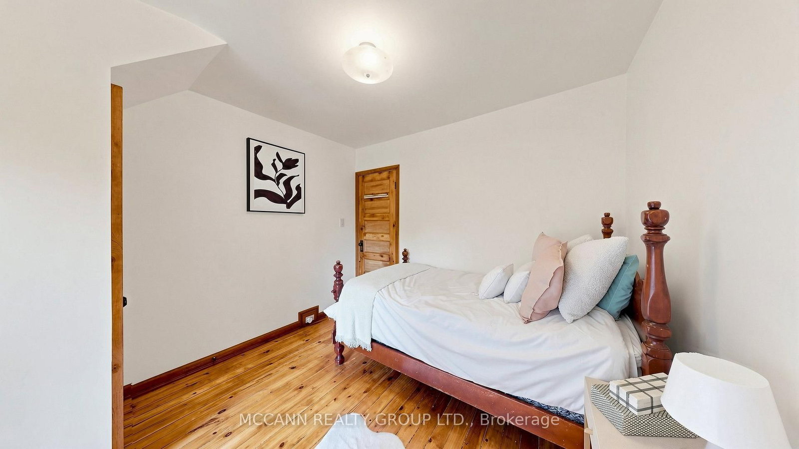 252 Sheldrake Boulevard • Toronto, ON photo 38