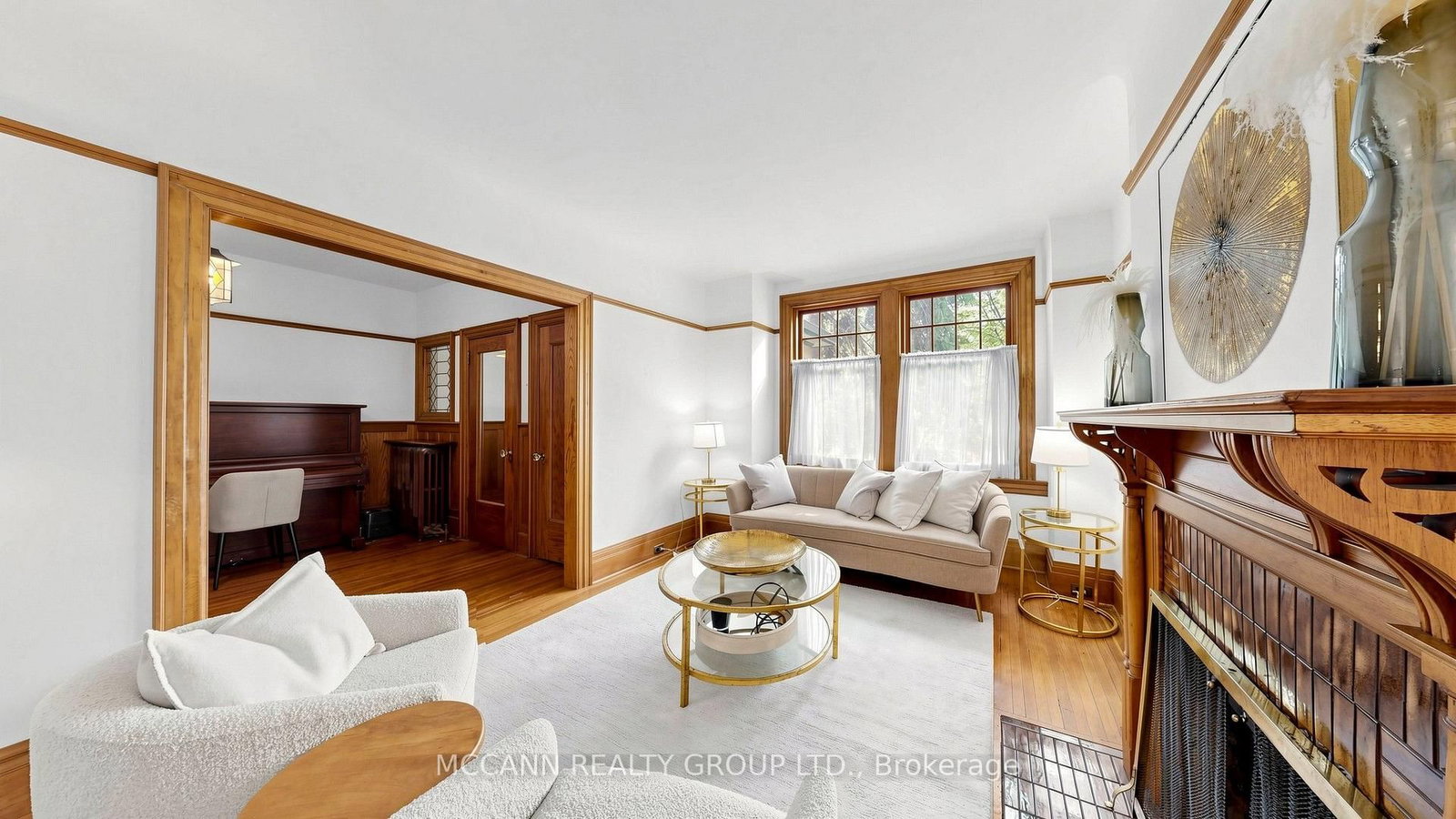 252 Sheldrake Boulevard • Toronto, ON photo 5