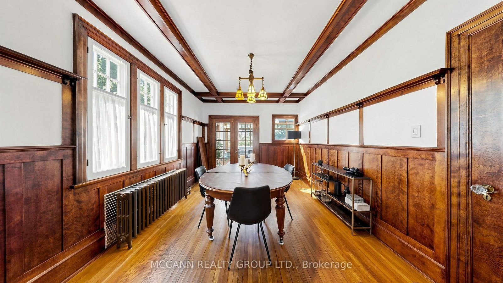 252 Sheldrake Boulevard • Toronto, ON photo 6