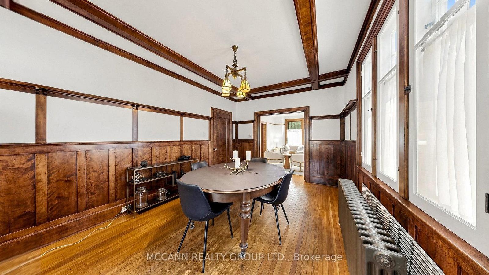 252 Sheldrake Boulevard • Toronto, ON photo 8