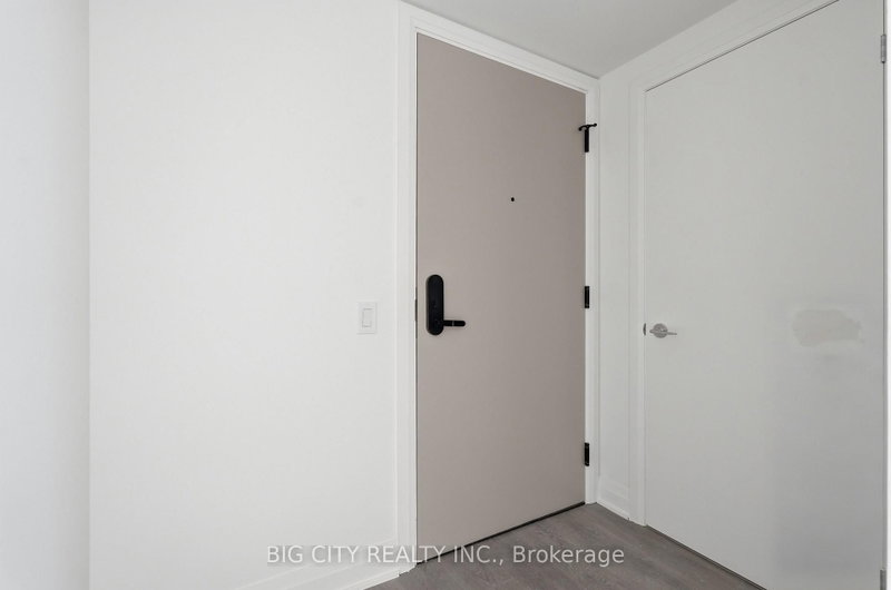1410 - 25 Frederick Todd Way