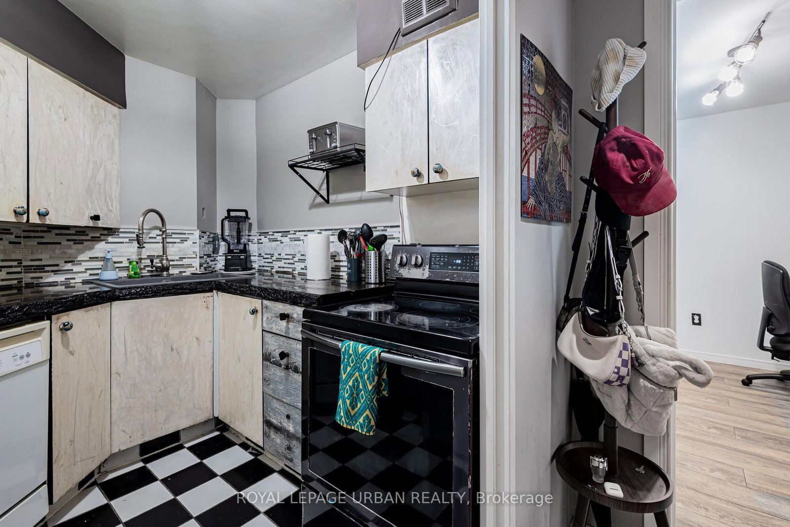 25 Maitland Street • #505 • Toronto, ON photo 12