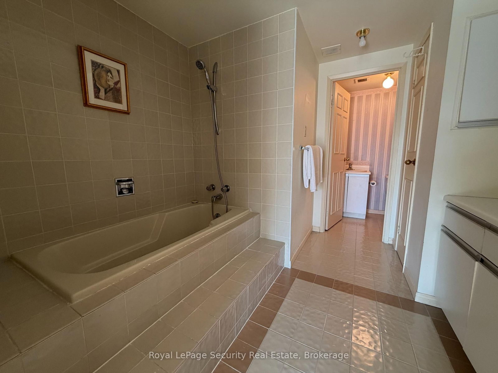20 Glebe Road W • #10 • Toronto, ON photo 29