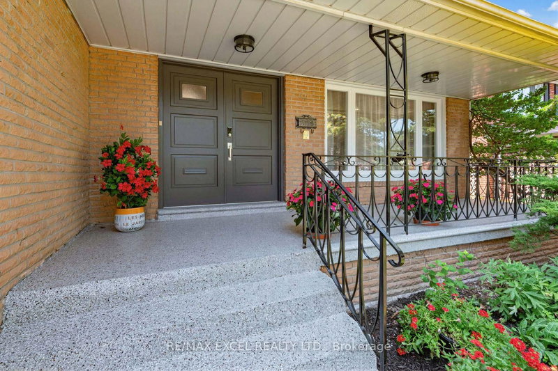 28 Robinter Drive