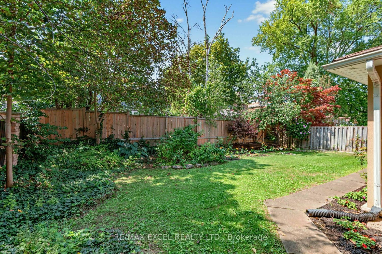 28 Robinter Drive • Toronto, ON photo 38