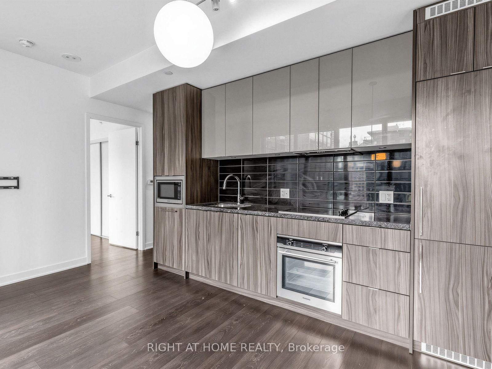 Condo for sale at 3215-115 Blue Jays Way, Toronto, Ontario, M5V 0N4 - Waterfront Communities C1 - MLS: C13669258