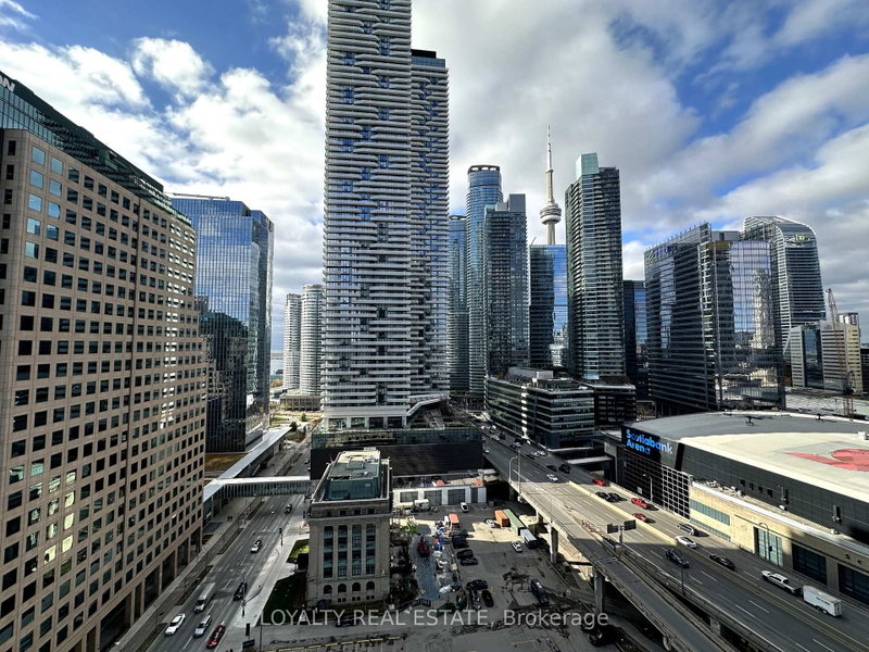 2101 - 33 Bay Street