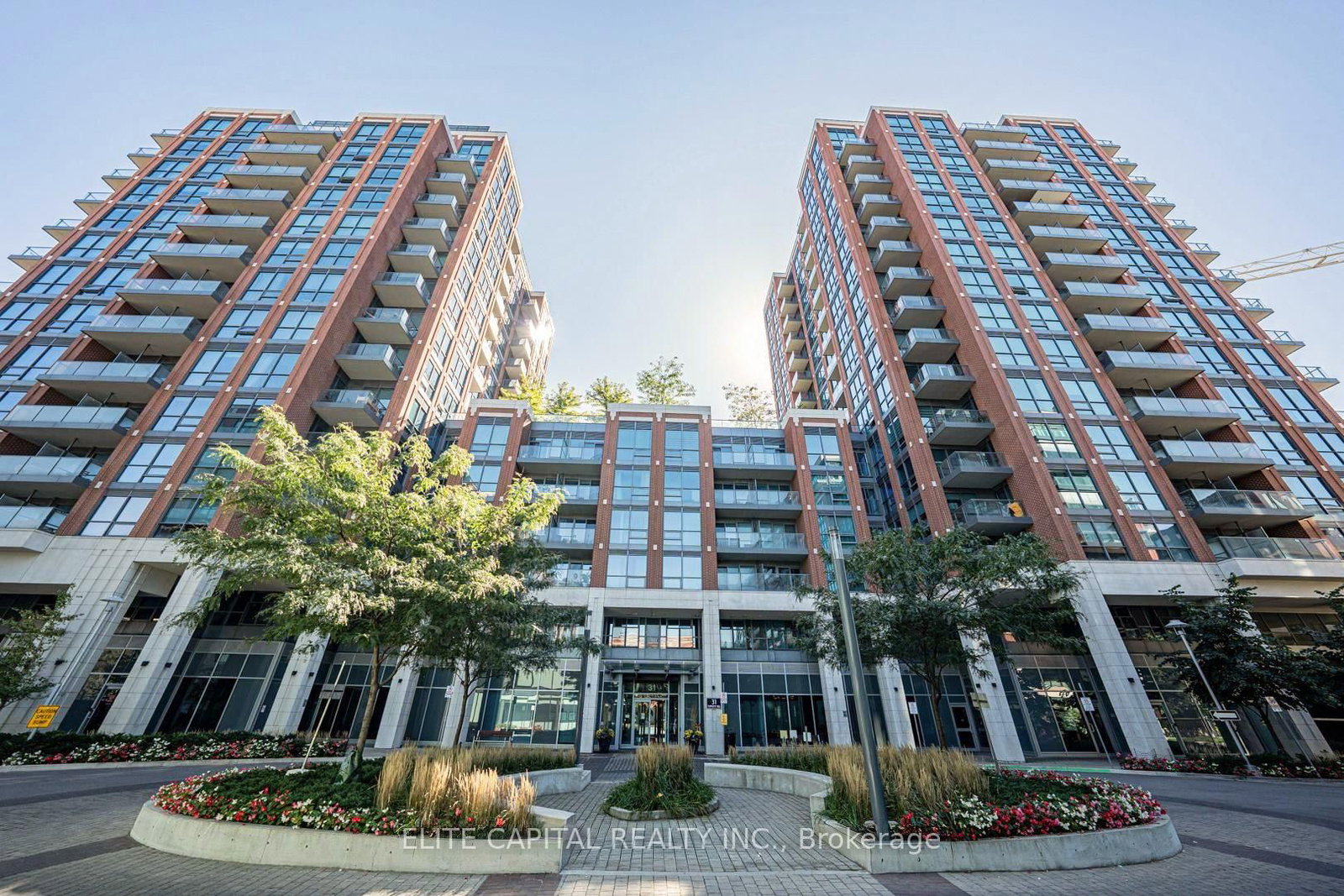740-31 Tippett Road, Toronto, ON