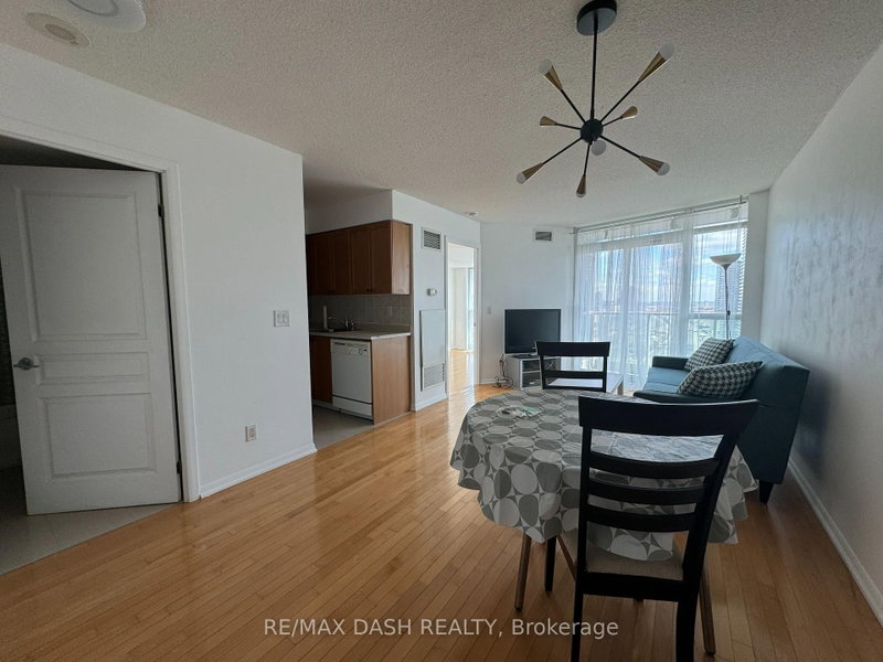 2809 - 18 Yonge Street