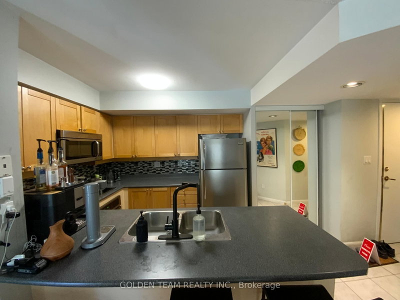 209 - 188 Redpath Avenue