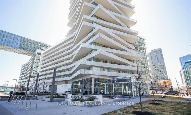 2205 - 15 Queens Quay Street E