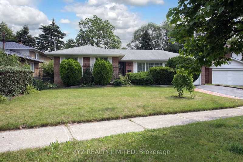 8 Snowcrest Avenue