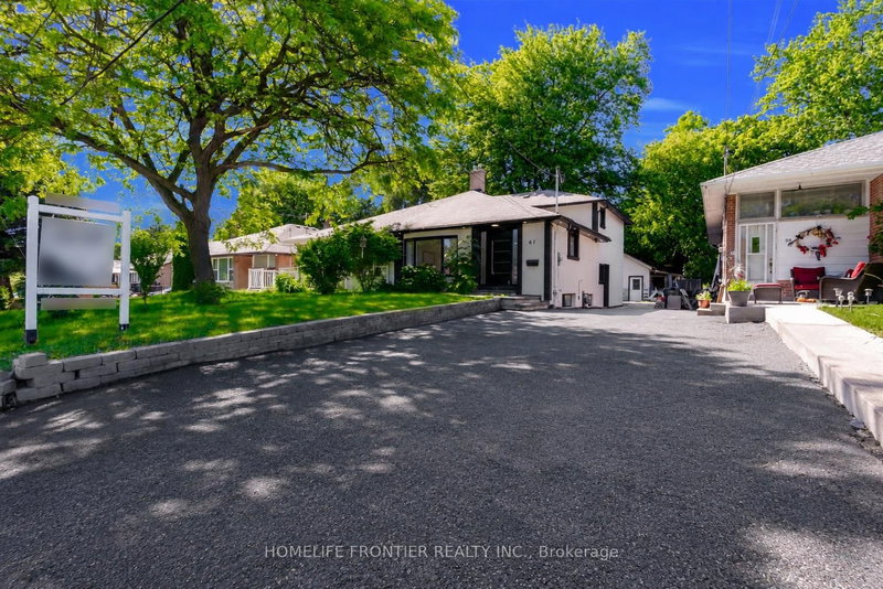 61 Sundial Crescent