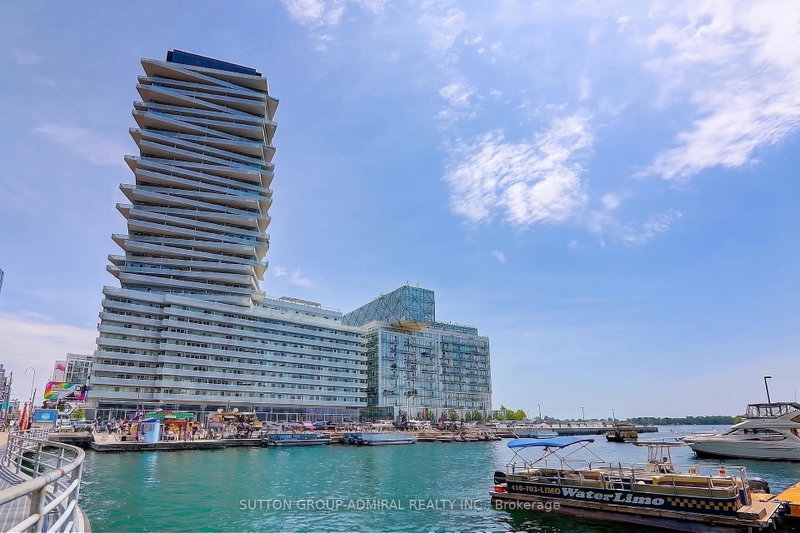 208 - 15 Queens Quay E