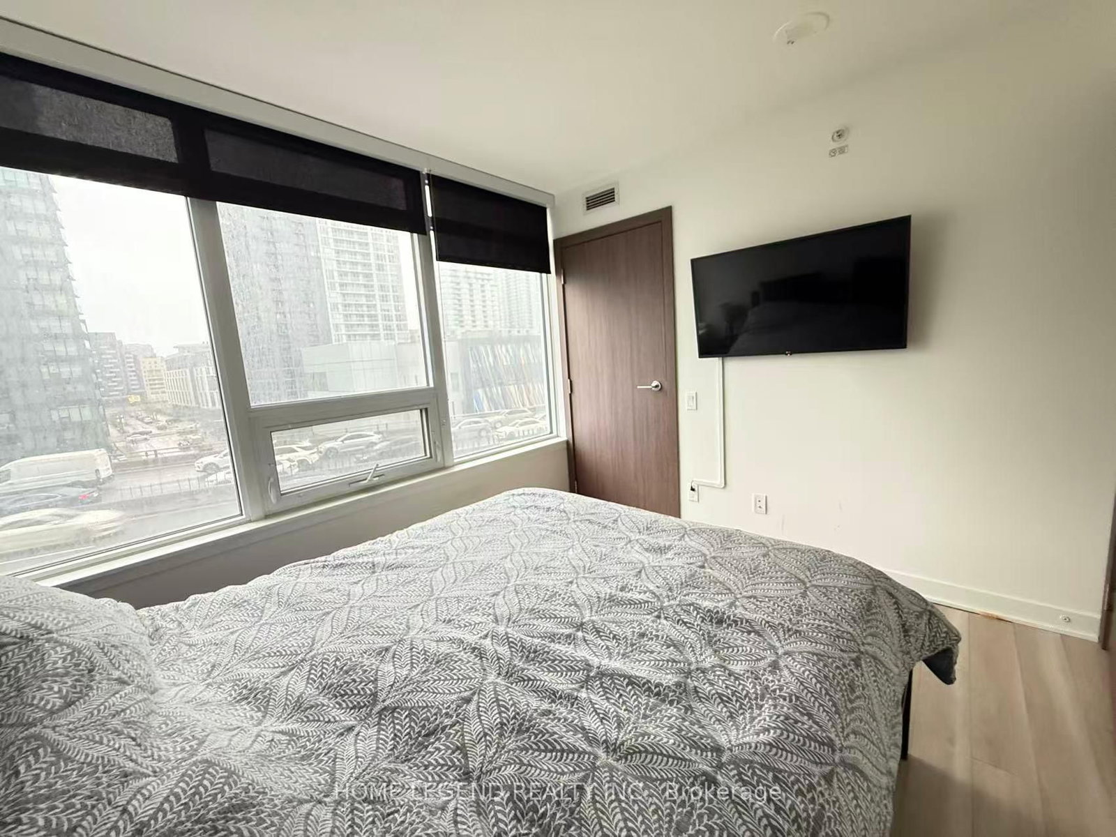 17 Bathurst Street • #710 • Toronto, ON photo 5