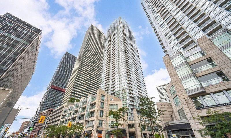 3210 - 2191 Yonge Street