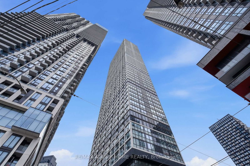 3601 - 181 Dundas Street E