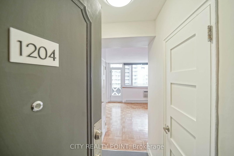 1204 - 55 Isabella Street