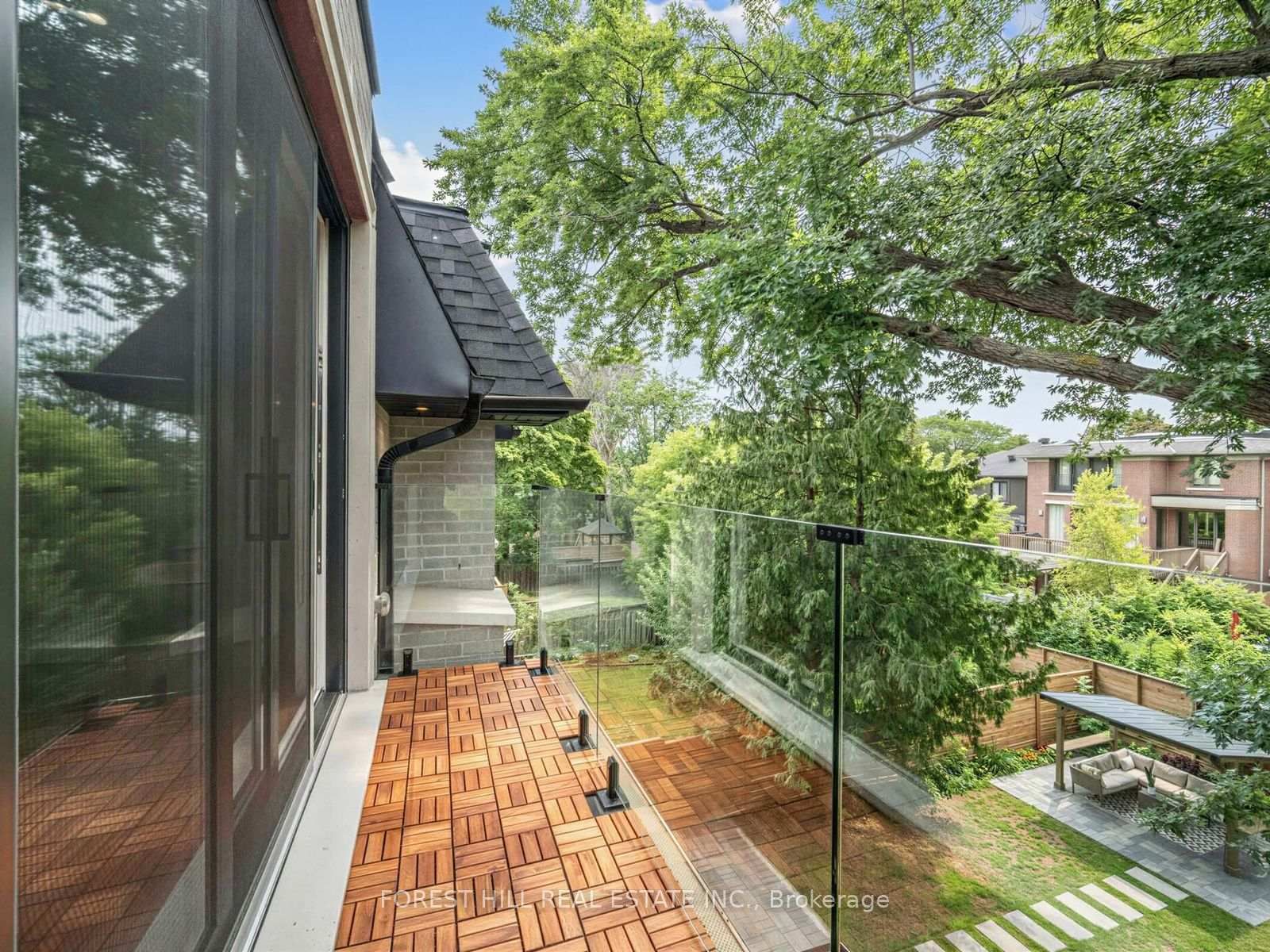 229 Florence Avenue • Toronto, ON photo 39