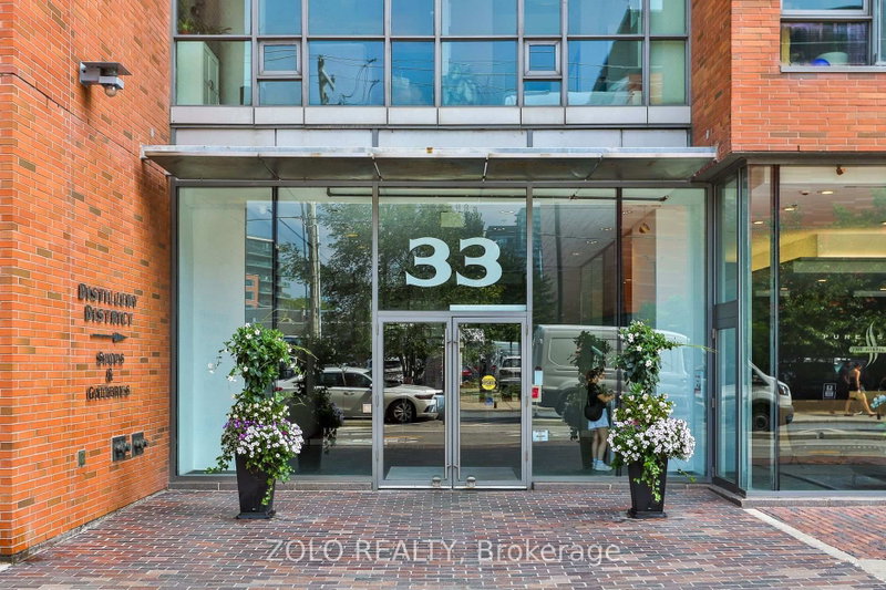 901 - 33 Mill Street