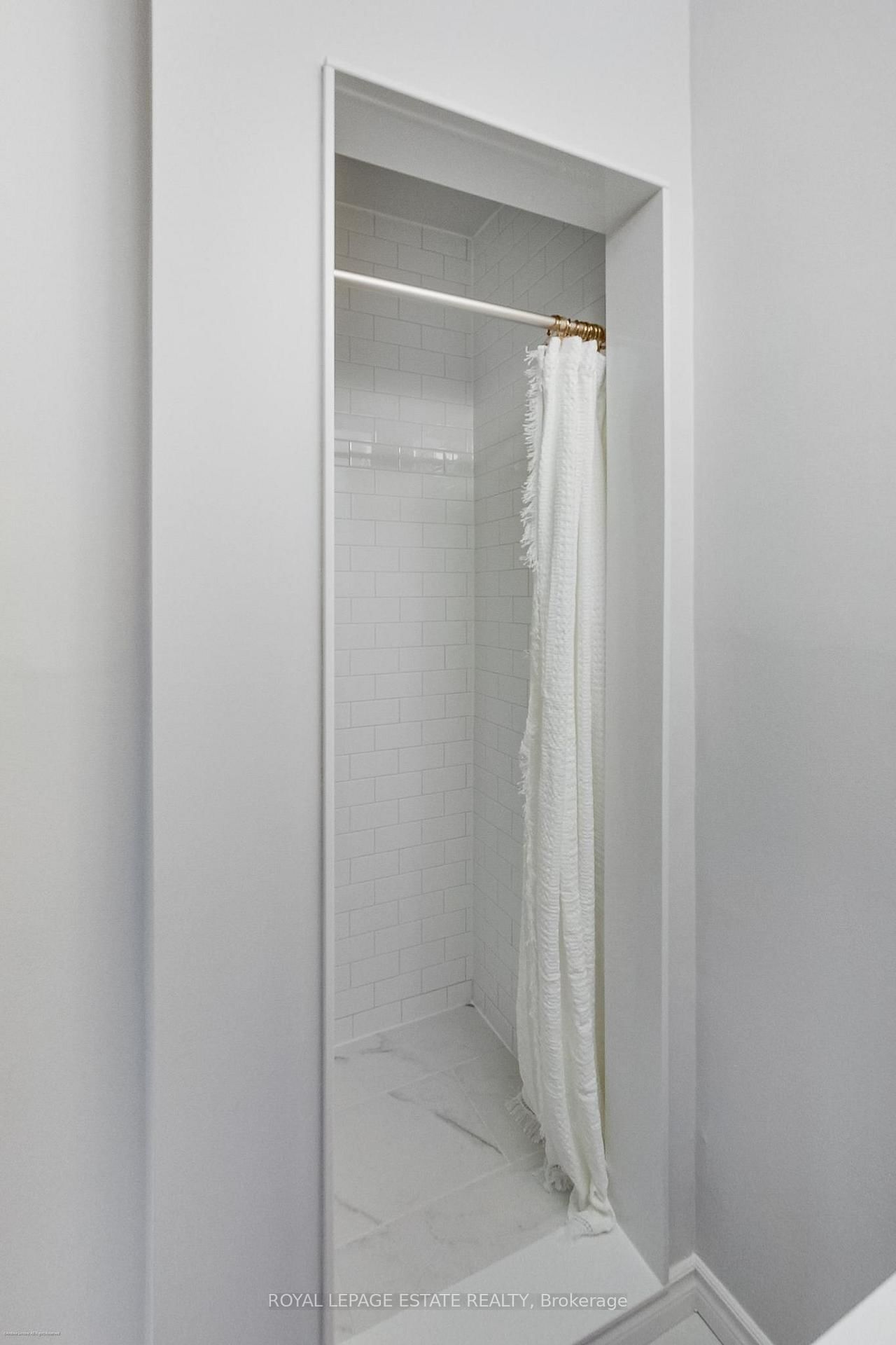 36 Linelle Street • Toronto, ON photo 13