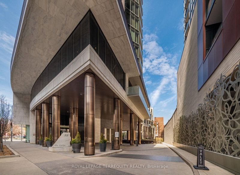 1704 - 88 Davenport Road
