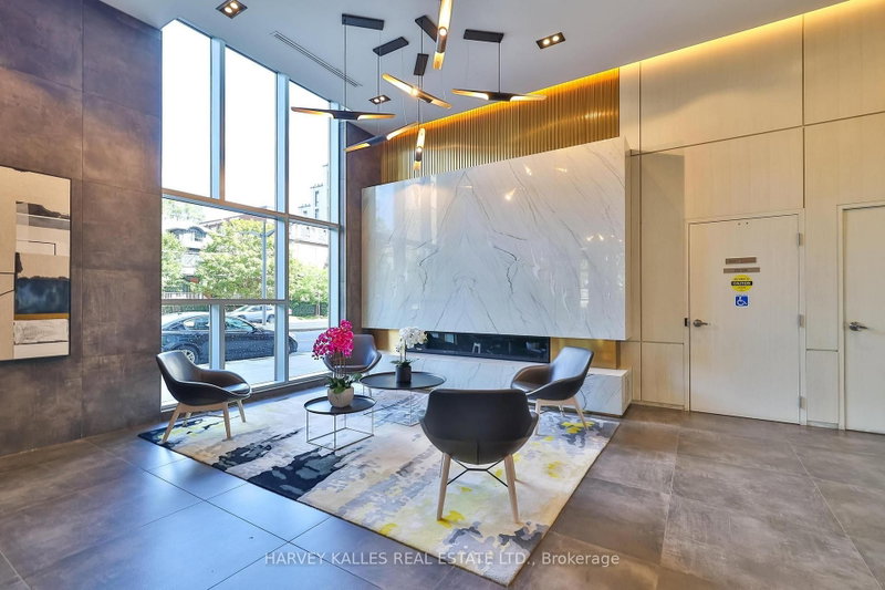 410 - 223 St Clair Avenue W