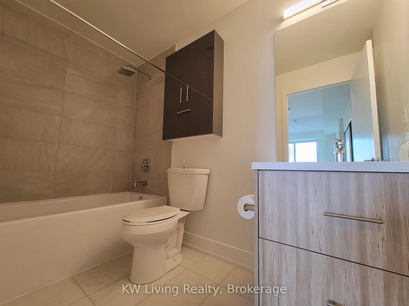 180 Fairview Mall Dr photo 5