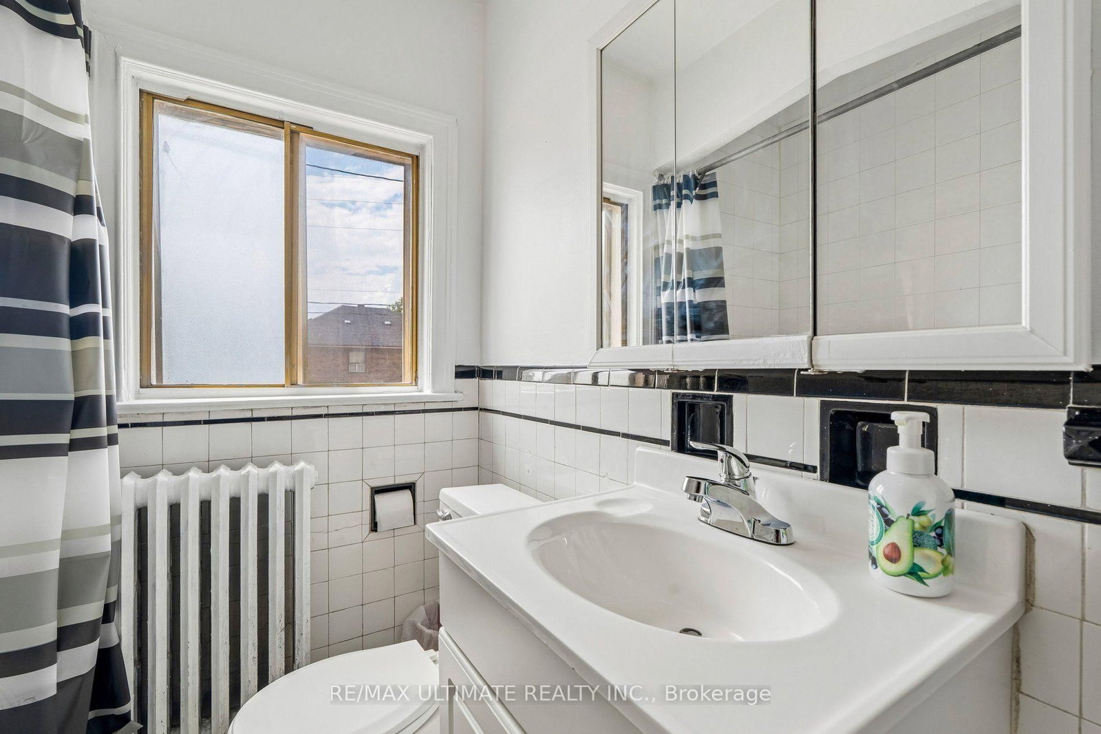 463 Oakwood Avenue • Toronto, ON photo 37