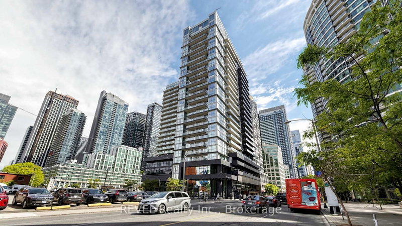306 - 352 Front Street W
