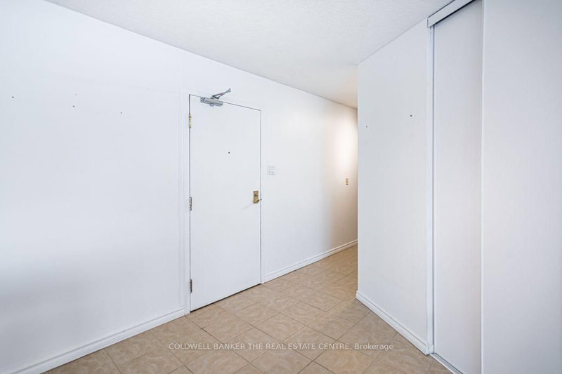 2708 - 260 Queens Quay W