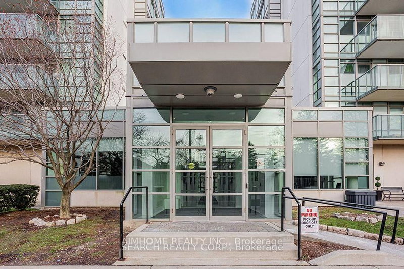 410 - 3830 Bathurst Street