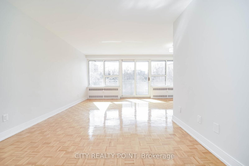 203 - 10 Shallmar Boulevard