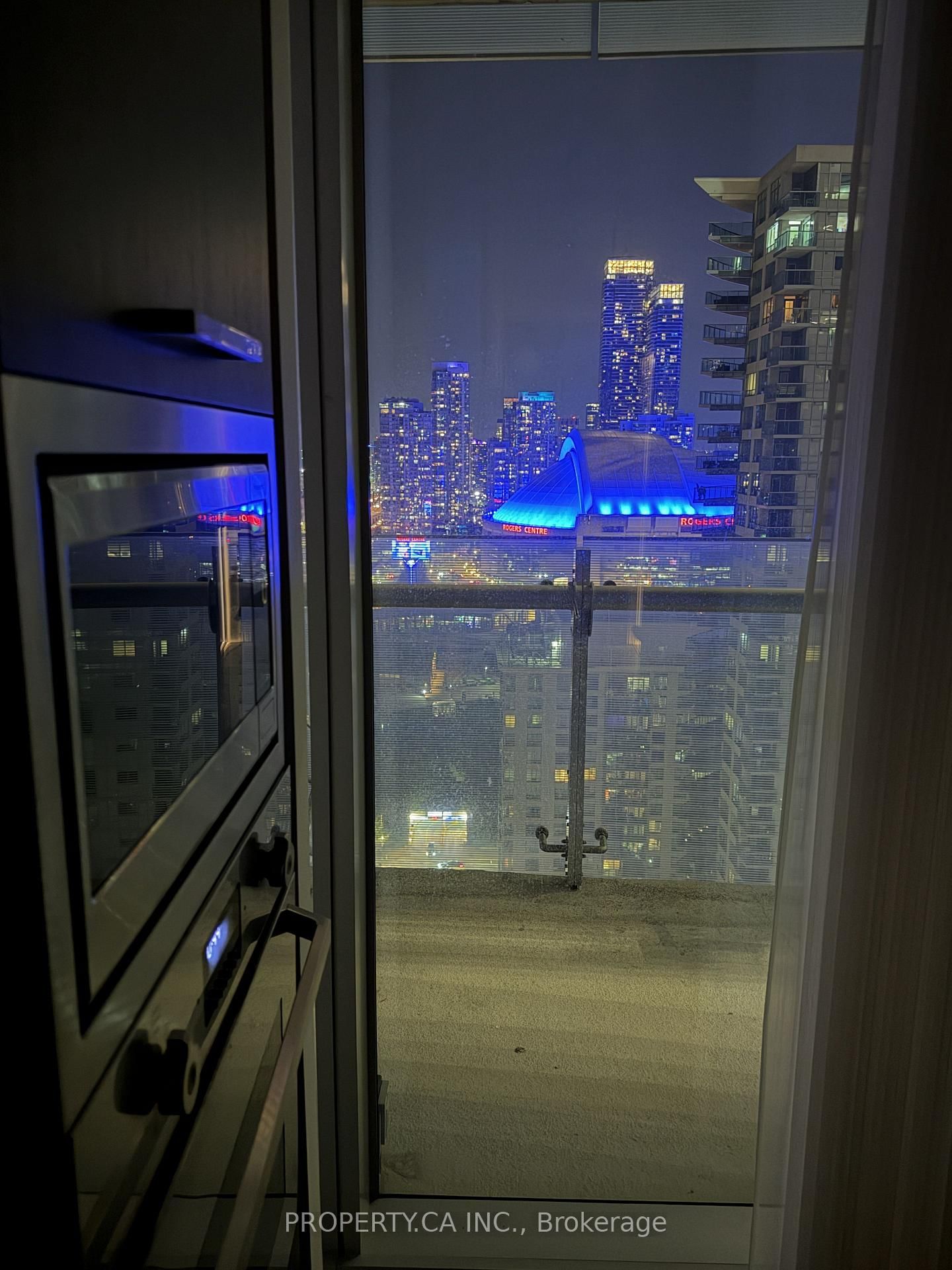 14 York Street • #2308 • Toronto, ON photo 13