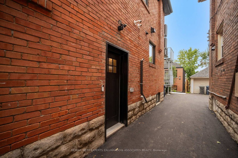 1 - 412 Glenholme Avenue