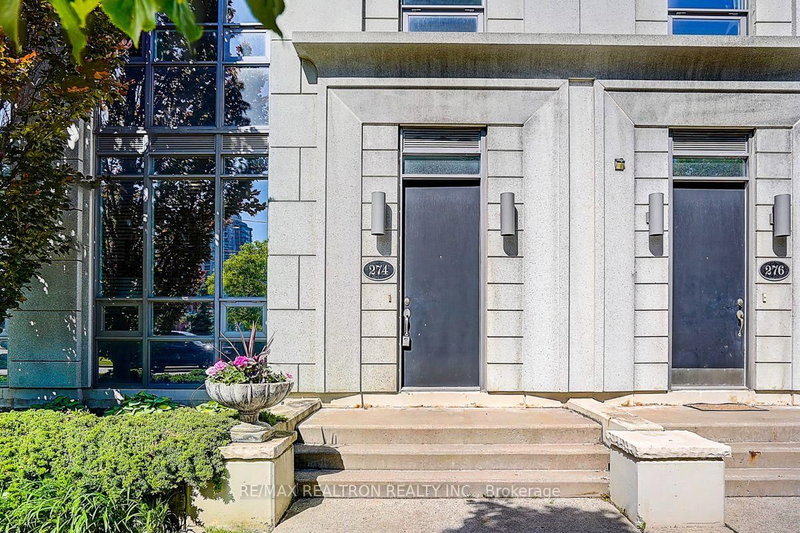 274 Duplex Avenue