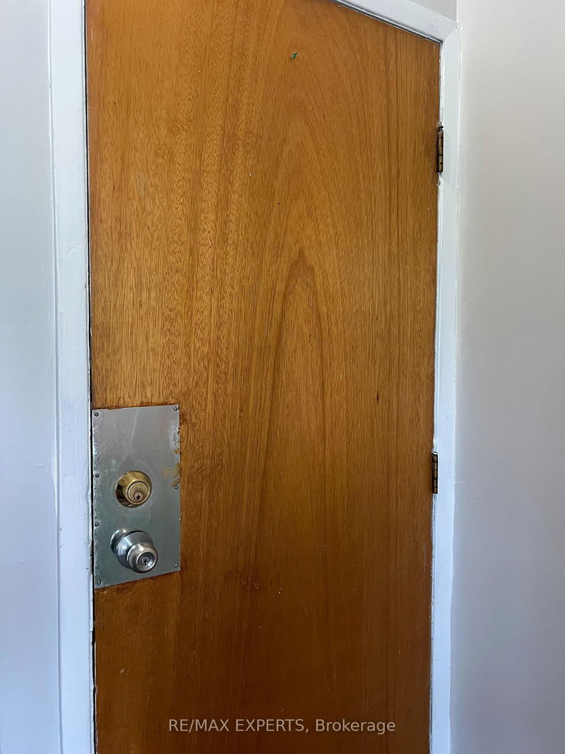 2nd Floor - 366 Lauder Avenue