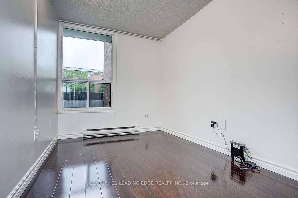 135 Leeward Glenway • #207 • Toronto, ON photo 26