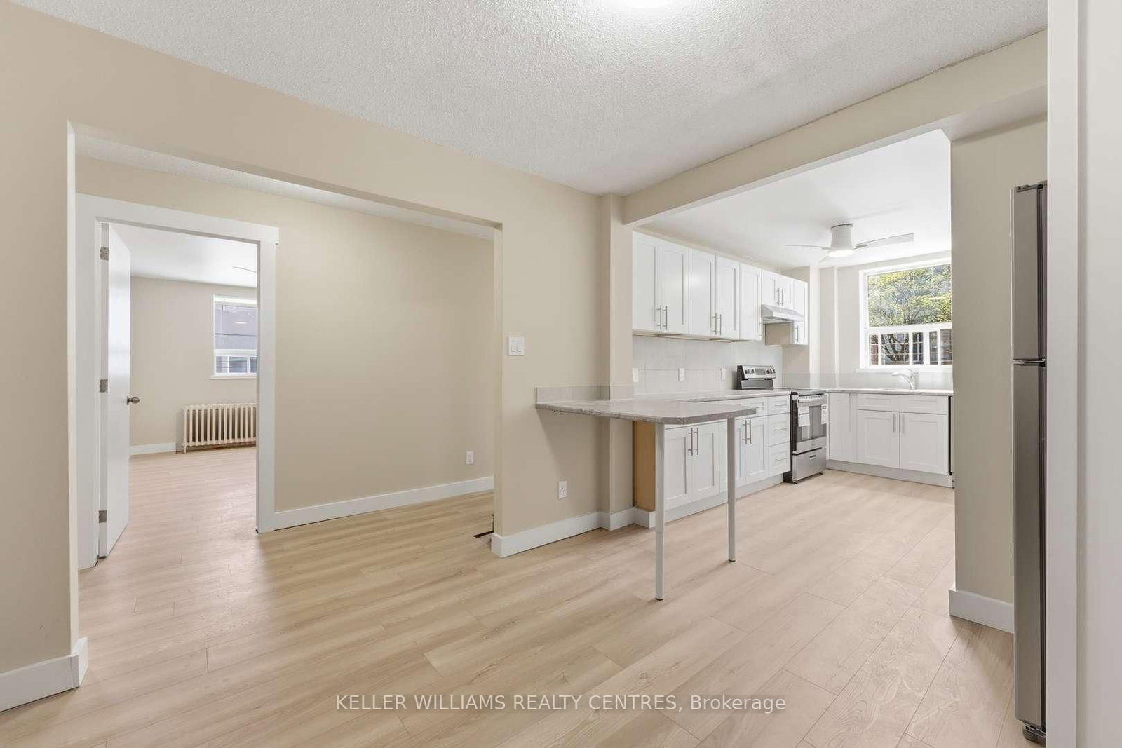 42 Mansfield Avenue • Toronto, ON photo 12