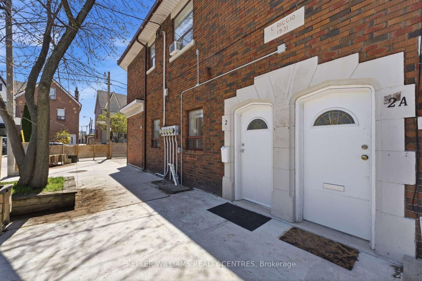 42 Mansfield Avenue • Toronto, ON photo 26