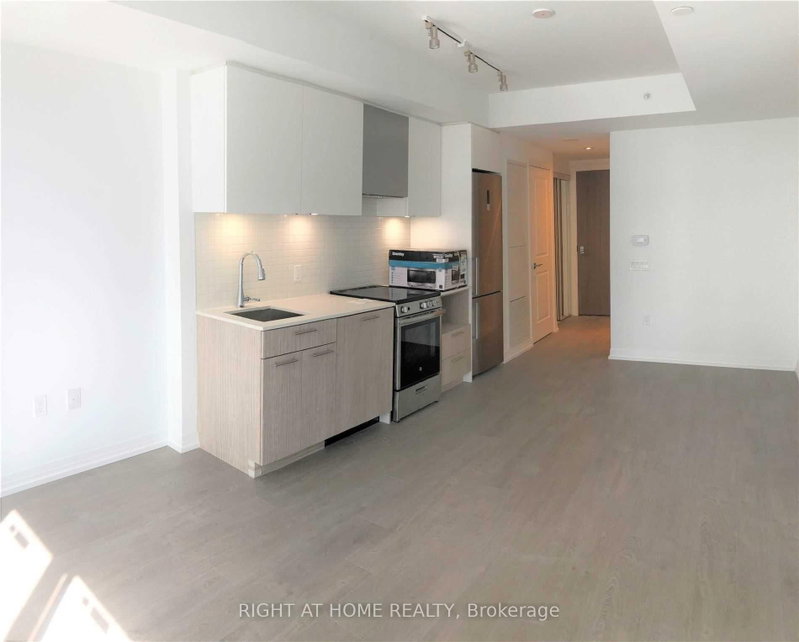 2904 - 251 Jarvis Street