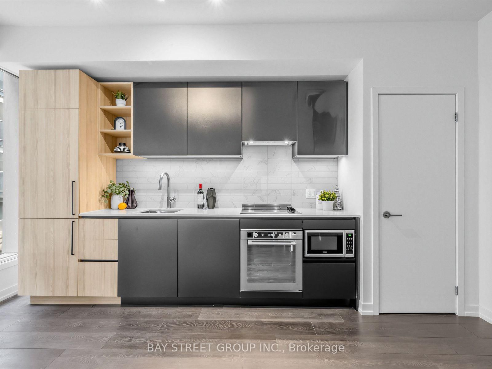 318-55 Mercer Street, Toronto, ON