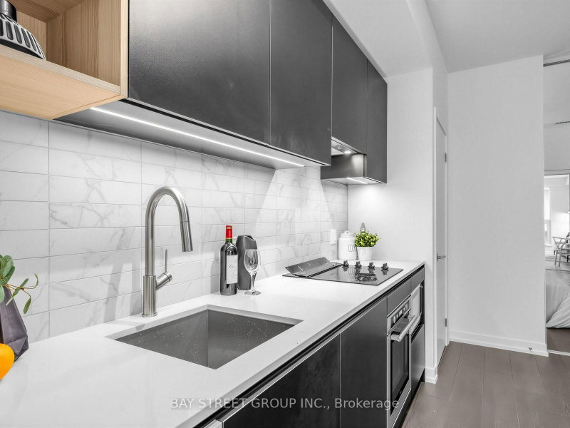 318 - 55 Mercer Street