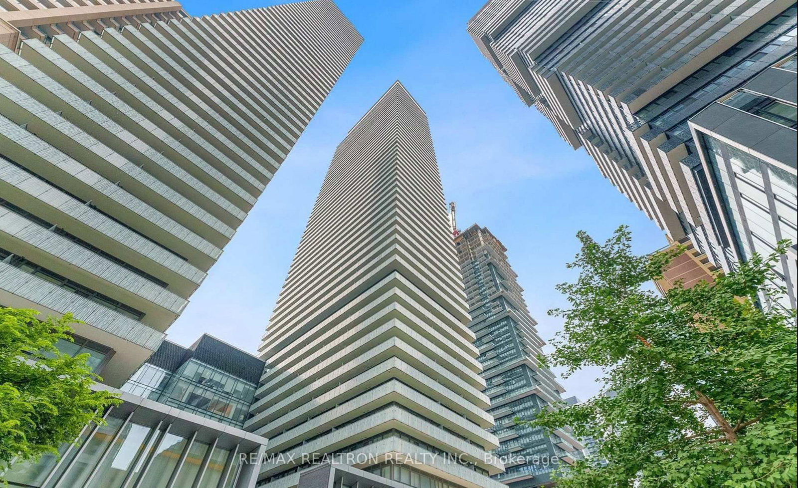 4904-50 Charles Street, Toronto, ON