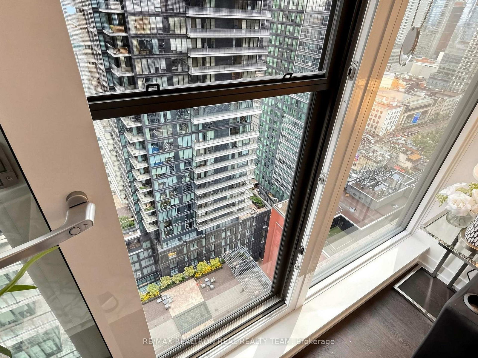 55 Mercer Street • #2807 • Toronto, ON photo 16