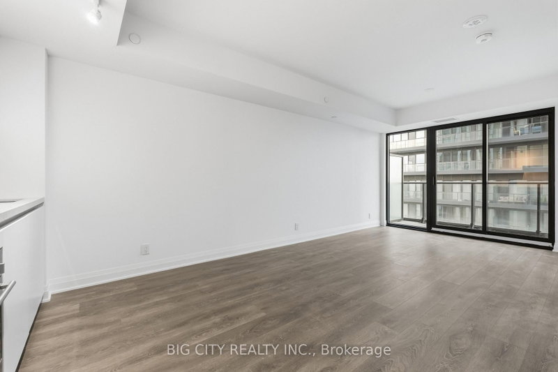 1606 - 25 Frederick Todd Way