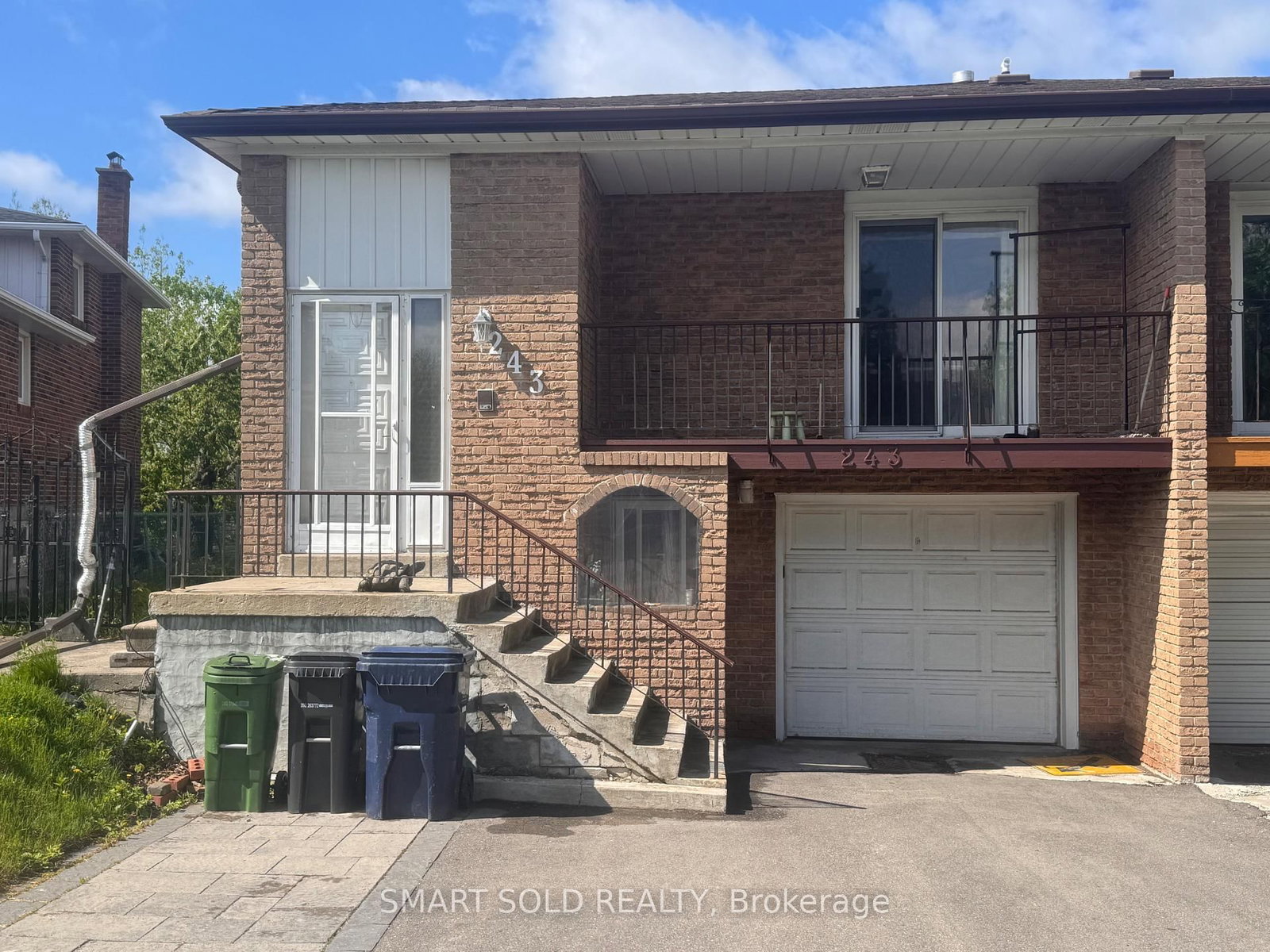 243 Shawnee Circle, Toronto 3