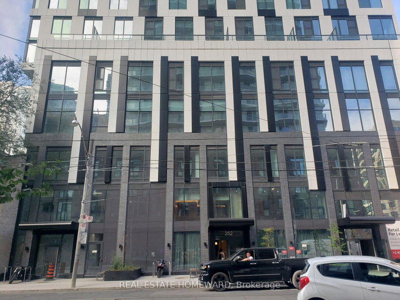 4905 - 252 Church Street